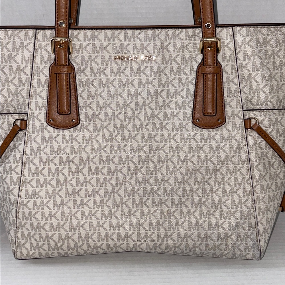 Michael Kors Jet Set Large Shoulder Bag - Picture 3 of 16